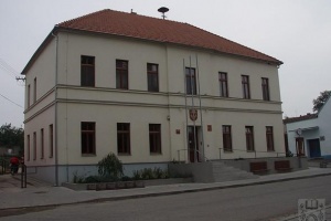 Obecní úřad Těšany,vybudováno 2004